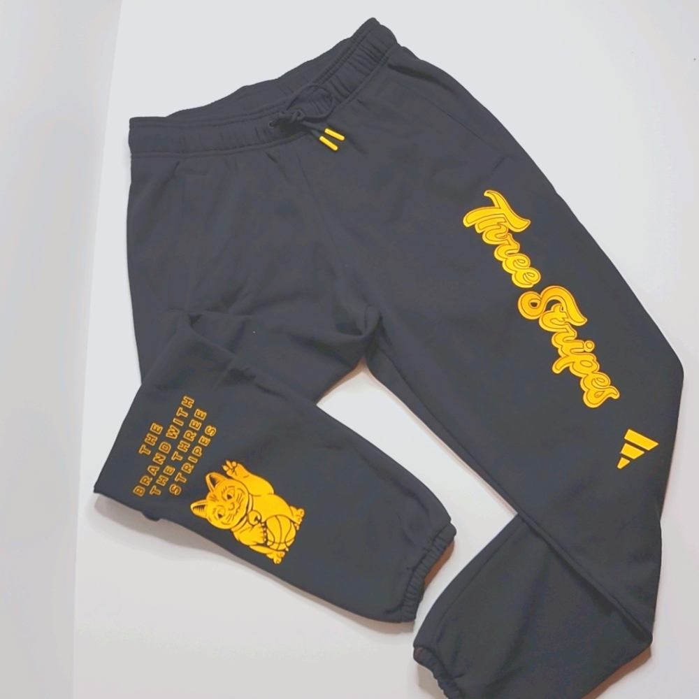 Adidas | Urban Q4 Sweatpants